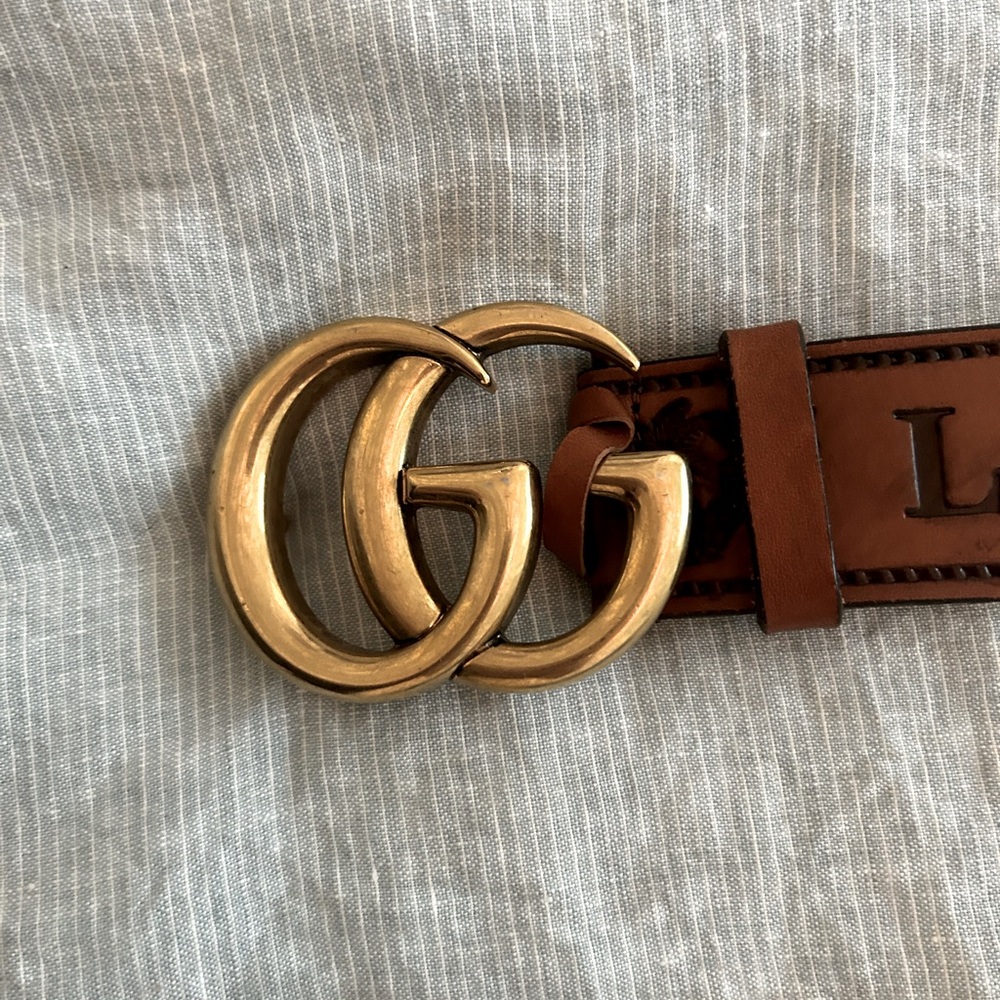 Gucci “LOVED” leather belt